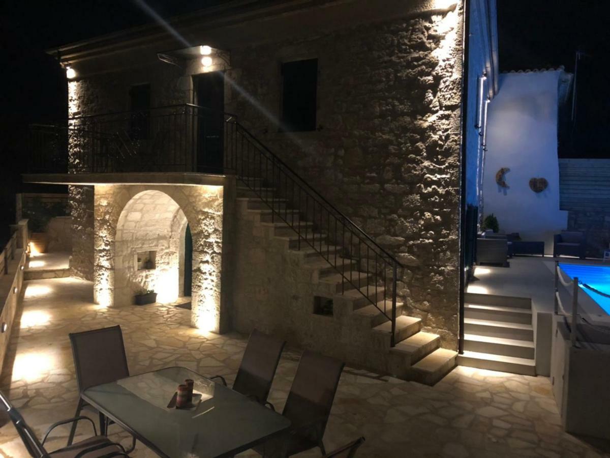 Villa Charonia Spanokhórion Exterior foto